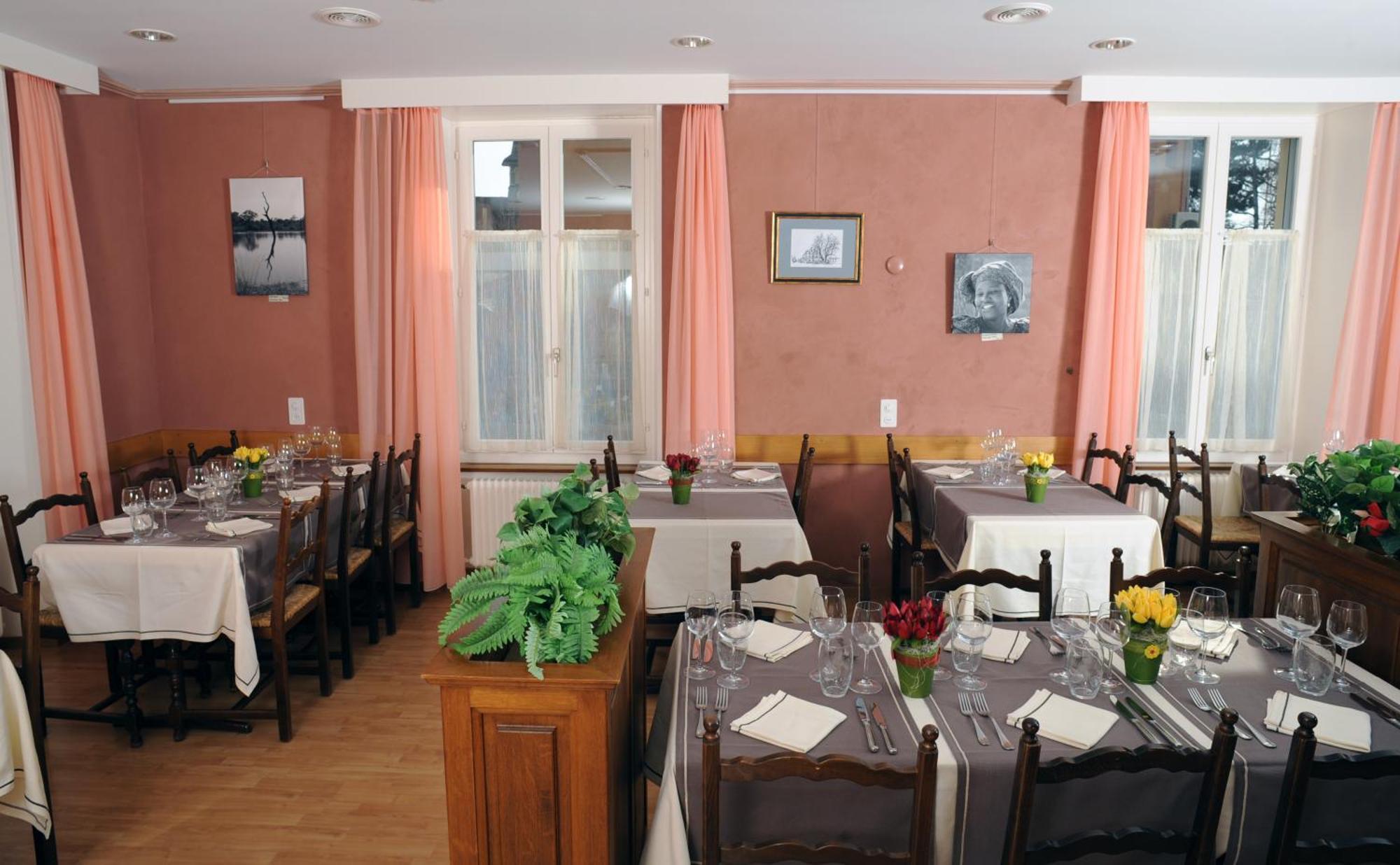 Hotel De La Gare Yvonand 외부 사진